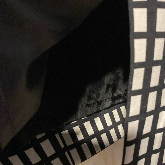 J Crew Black Women’s Black/White Checkered Pencil Skirt. Size 2 - Picture 4 of 7